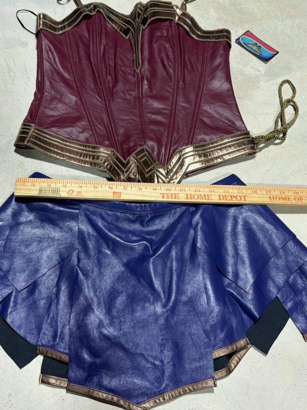 New Wonder Woman Costume. Large. Corset fits 34-36C. - Picture 2 of 9